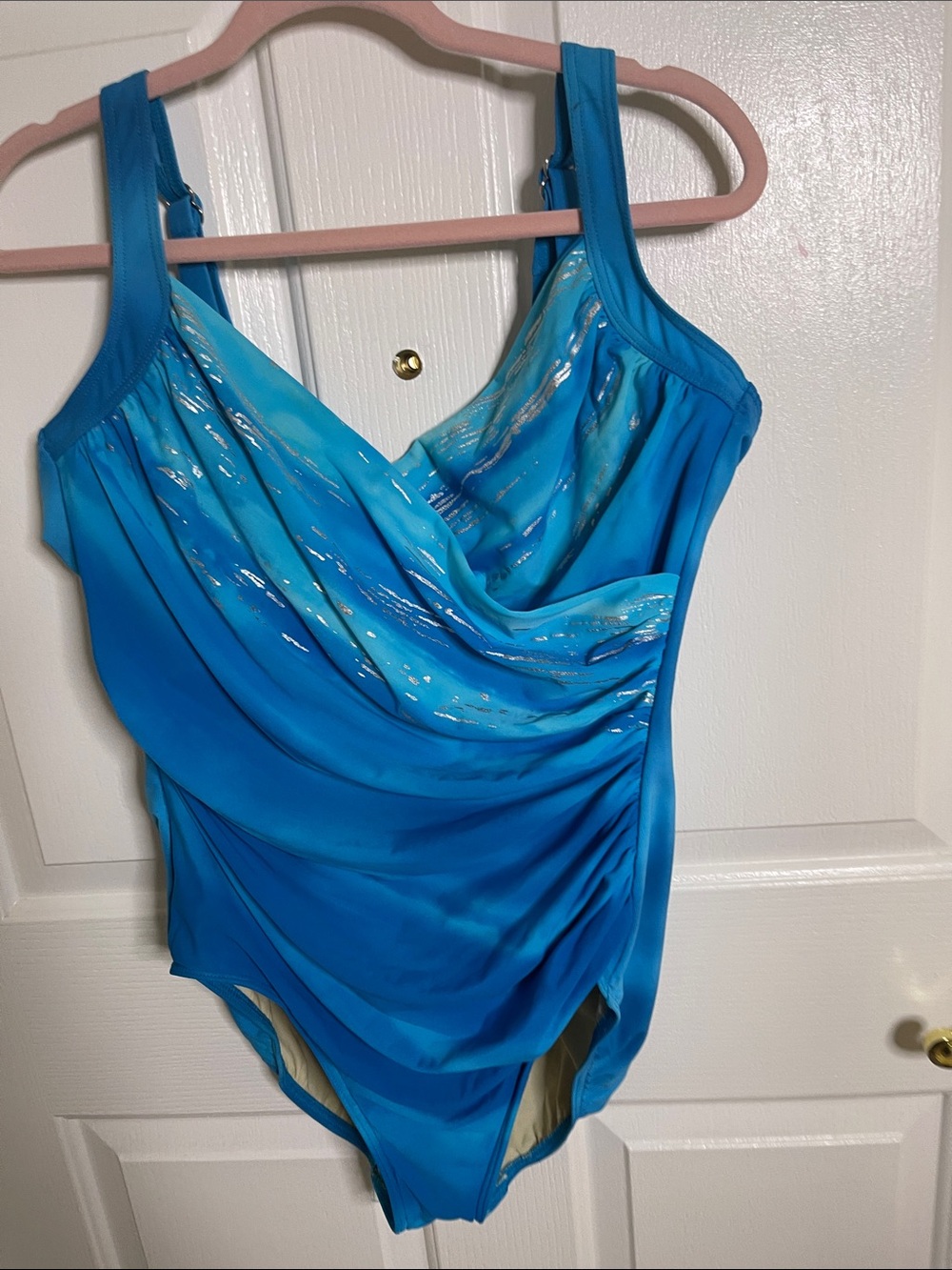 Miraclesuit   Vibrant Bright Blue Swim Wrap with Beautiful Hourglass Shape.